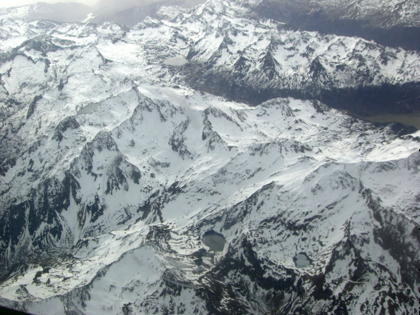 Lacs d'Anglas d'Uzious, et vallée d'Artouste