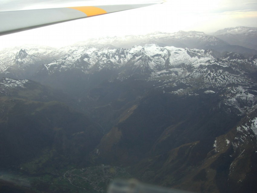 Laruns sur fond d'Ossau et de Sesque